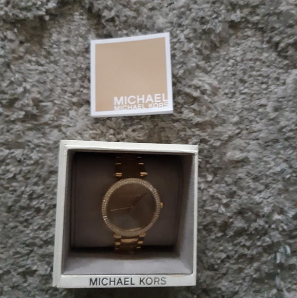 Michael Kors Watch NWT - Picture 2 of 5